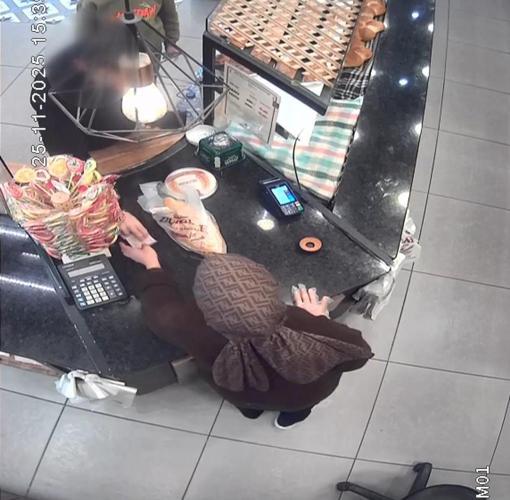 Sultangazi’de 3 iş yerinden tırnakçılık yöntemiyle para çalan şüpheli yakalandı