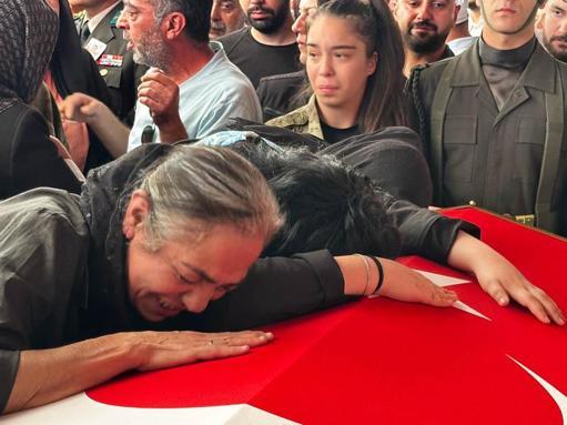 Pençe-Kilit Harekatı şehitleri toprağa verildi