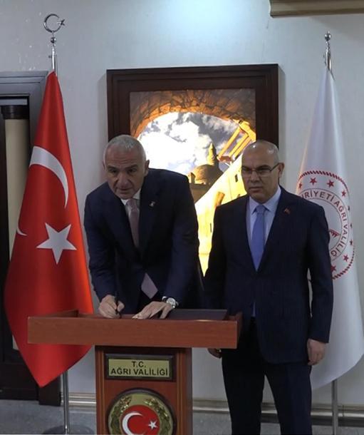 Bakan Ersoy: Turizm gelirinin 5 katı yükselişi, bir başarı öyküsü