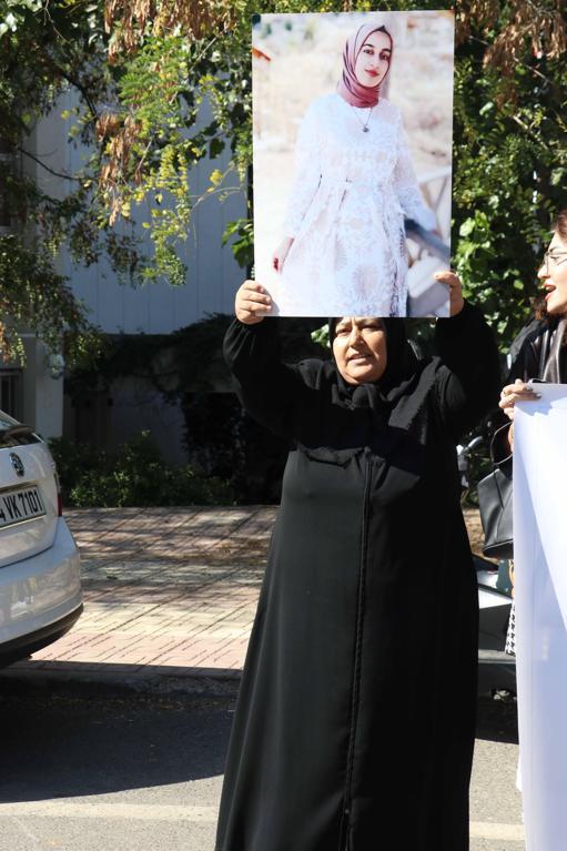 Rojin Kabaiş için yapılan yürüyüşte, üniversite öğrencisine otomobil çarptı