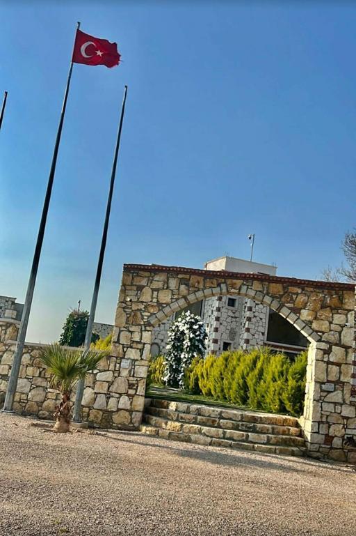 Dekoratif kemerin altında kalan çiftin ölümüyle ilgili sanıklar için istenilen cezalar belli oldu