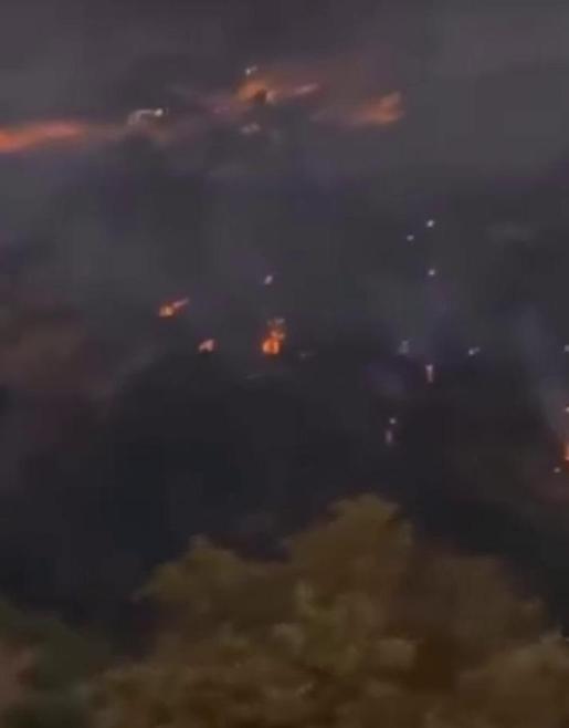 Elazığ’da örtü yangını; ekipler müdahale ediyor