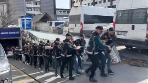 İstanbul merkezli 4 ilde organize suç örgütüne düzenlenen operasyonda gözaltına alınanlar adliyeye sevk edildi