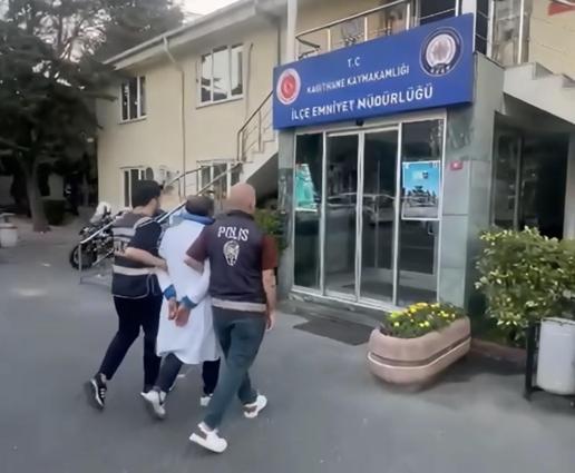 Kağıthane’de Türk bayrağını sökerek yere atan şüpheli yakalandı: Arada sırada kendimi kaybediyorum