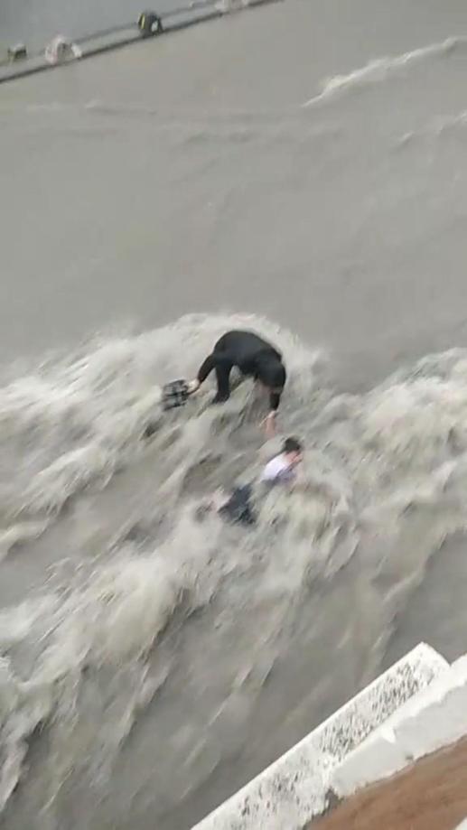 Esenyurtta yine su baskınları