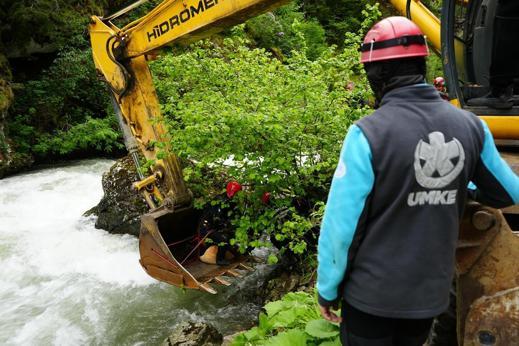 Trabzonda derede kaybolan Faisalin cansız bedeni bulundu