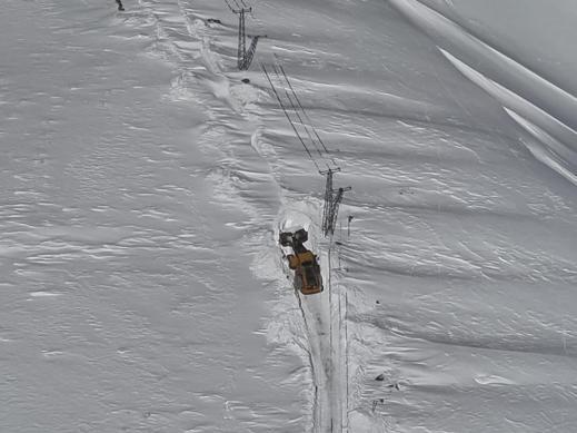 Yüksekovada 5 metreyi aşan karla mücadele