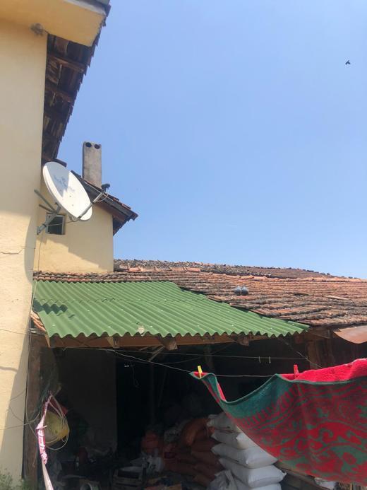 Anteni düzeltirken çatıdan düşerek öldü