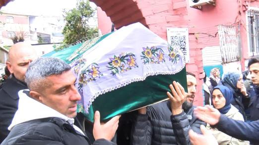 Fatihte çöken binada hayatını kaybeden Semra Urunca son yolculuğuna uğurlandı