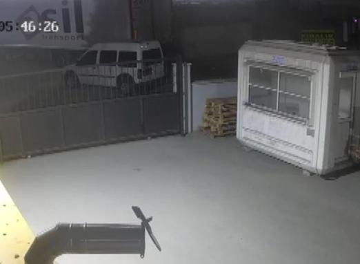 İstanbulda TIRlardan ve inşaatlardan hırsızlık yapan 5 şüpheli yakalandı