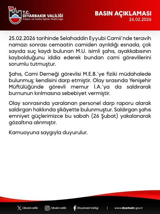 Ayakkabısını bulamayınca cami görevlilerine saldırdı