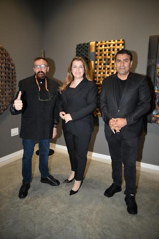 Bubi’nin ‘Rölyef Kafesler ve Heykeller’ sergisi ziyaretçileriyle buluşuyor