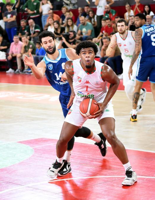 Karşıyakada potaya transfer yasağı geldi