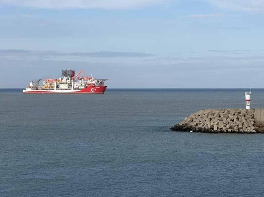 Derin deniz sondaj gemisi Yıldırım, Filyos Limanına ulaştı