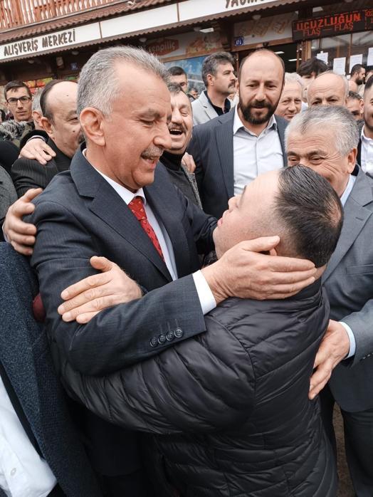 AK Partiden aday gösterilmeyince bağımsız aday oldu, seçimi kazandı