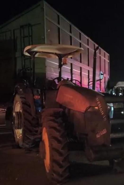 Hatayda işçileri taşıyan servis minibüsü traktörün römorkuna çarptı: 14 Yaralı