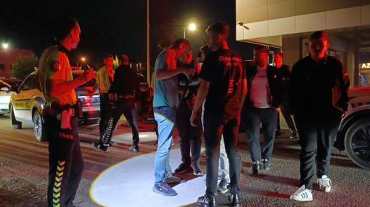 Bursa’da kavga ihbarına giden polis, otomobilde oyuncak silah ele geçirdi