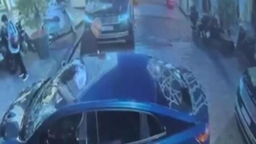 Maslakta iş insanını kaçırıp milyonlarca lira gasbettiler; elleri bağlı bekçinin yanına koşup yardım istedi