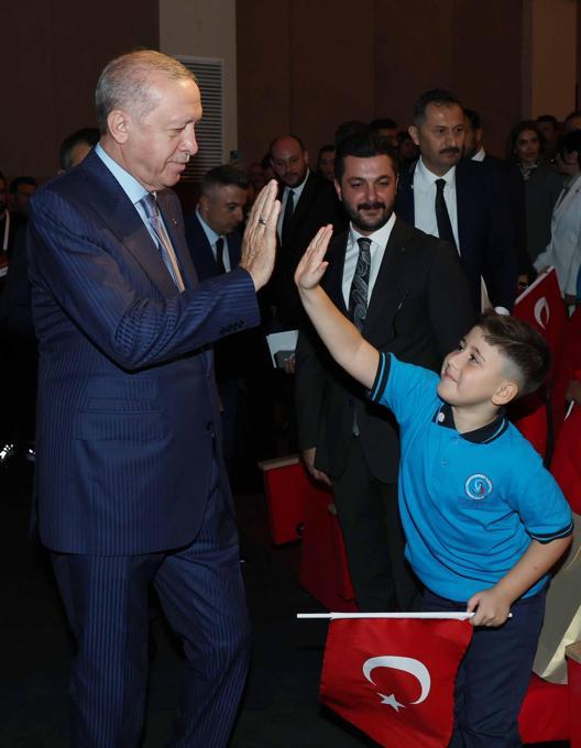 Cumhurbaşkanı Erdoğan: 16 yaşındaki saldırganın bağlantıları araştırılıyor