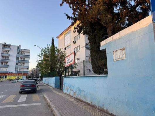 Tuncay Sonel’in adının verildiği cadde tabelası söküldü