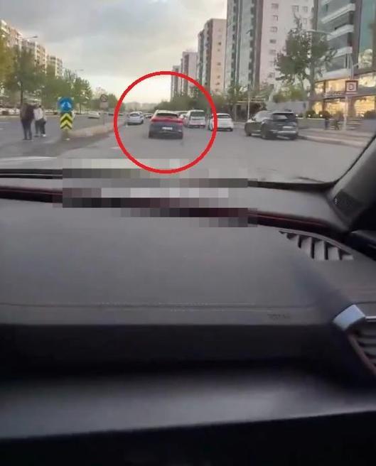 Otomobiliyle makas atan sürücünün ehliyetine el konuldu, 14 bin TL ceza kesildi