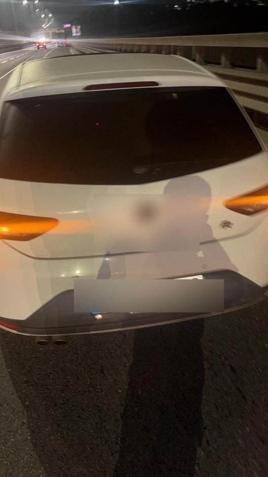 Eyüpsultanda motosiklet sürücüsü kazada öldü; bir şoför sıkıştırıp düşürdü, başka bir araç ezdi