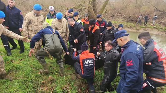 Çanakkalede otomobil çaya uçtu: 1 ölü, 1 yaralı