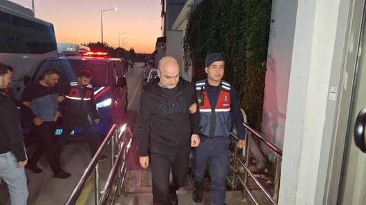 Çukurova Belediyesine operasyonda gözaltına alınan 49 şüpheli adliyede