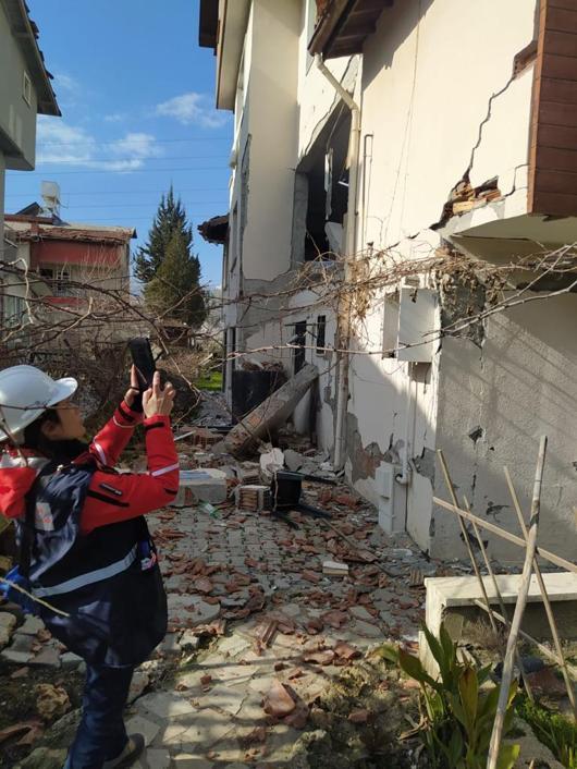 Prof. Dr. Dönmezden depreme dayanıklı binalar için Şili formülü önerisi
