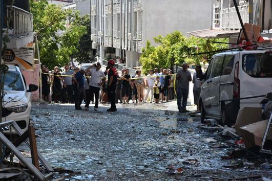 İzmirde 5 kişinin öldüğü lokantadaki patlamaya ilişkin sanıklar yeniden yargılanacak