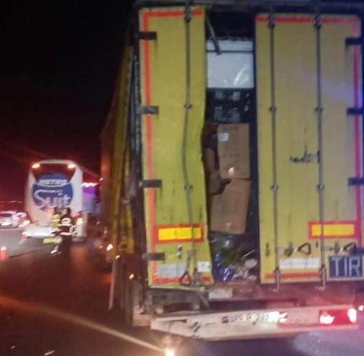 Amasyada yolcu otobüsü, TIRa çarptı; 11 yaralı