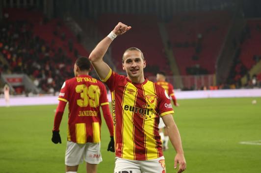 Göztepede Arda ve Tahanın hayali ay-yıldızlı forma