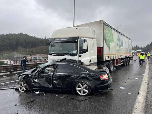 TEM’de 6 araç zincirleme kazaya karıştı: 3 yaralı