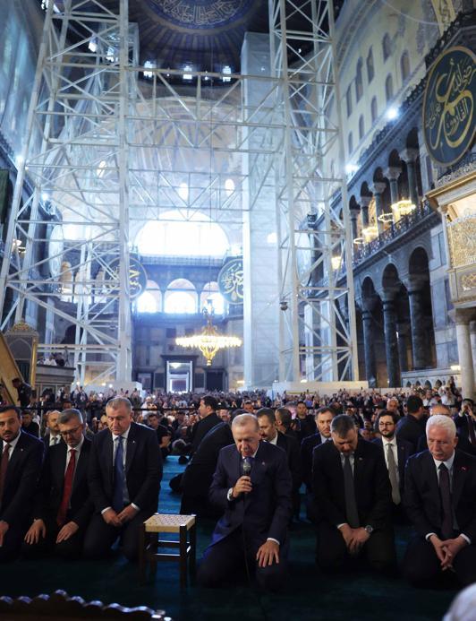 Cumhurbaşkanı Erdoğan, cuma namazını Ayasofya-i Kebir Cami-i Şerifinde kıldı