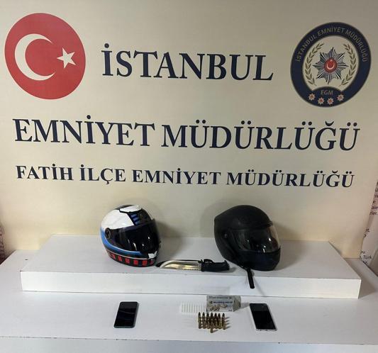 Fatihte motosikletli şüpheliler haraç istedikleri iş yerini kurşunladı