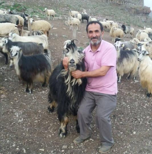 Dereye düşen kamyonette kaybolan oğlunun cansız bedenine ulaşıldı; baba aranıyor