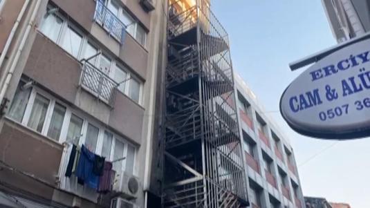 Bakırköyde otelde çıkan yangında 12 kişi yaralandı