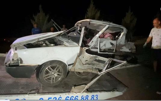 Muğlada kavşakta otomobiller çarpıştı; 1 ölü, 2 yaralı