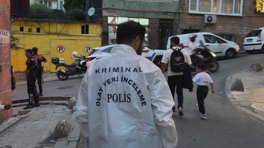 Şişli’de odadaki silah sesini duyan anne, oğlunu başından vurulmuş halde buld