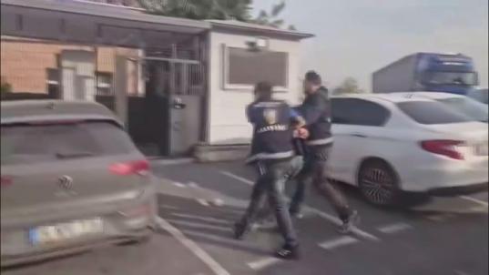 Bayrampaşada eşine ürün satmaya çalışan kasabı öldüren şüpheli tutuklandı
