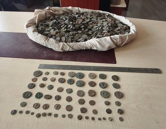 Sancaktepede düzenlenen operasyonda 8 bin 582 tarihi eser ele geçirildi