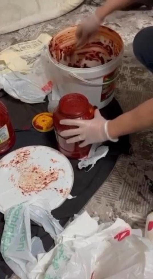 Üsküdarda salça bidonlarıyla uyuşturucu satan şüpheli yakalandı