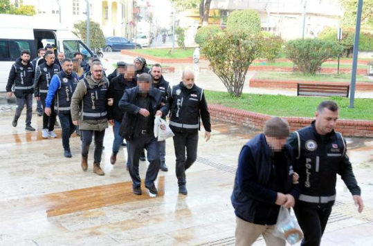 Sağlıklı kişilere engelli raporu çıkaran çete çökertildi; 15 gözaltı