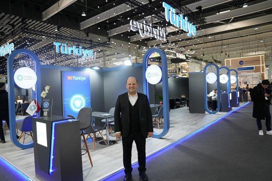 Turkcell yerli şirketlerin teknolojisini dünyaya ihraç ediyor