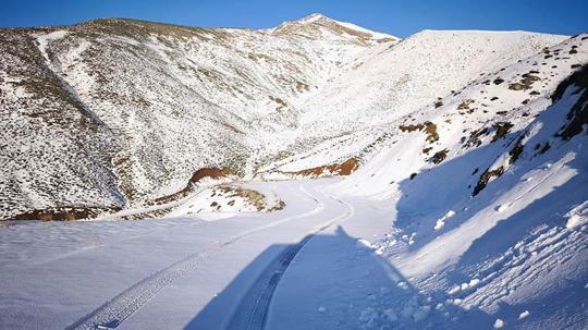 Batman’da, 65 yerleşim yerinin yolu kardan kapandı