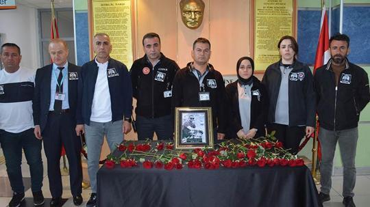 Mide kanserinden ölen güvenlik görevlisi için görev yaptığı hastanede anma