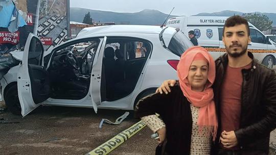 Gaziantep’te TIR ile çarpışan otomobildeki anne ve oğlu öldü; kaza kamerada