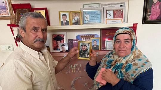 Şehit evlatlarının hatırasını 'anı odası'nda yaşatıyorlar