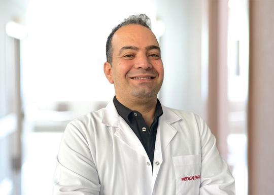 'Rinoplasti hem estetik hem nefes sorunlarını düzeltebilir'