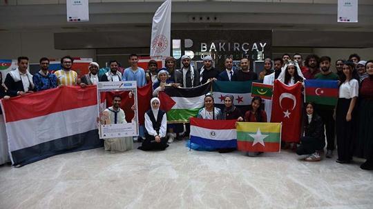 Uluslararası öğrenciler, İzmir'de kültürlerini tanıttı